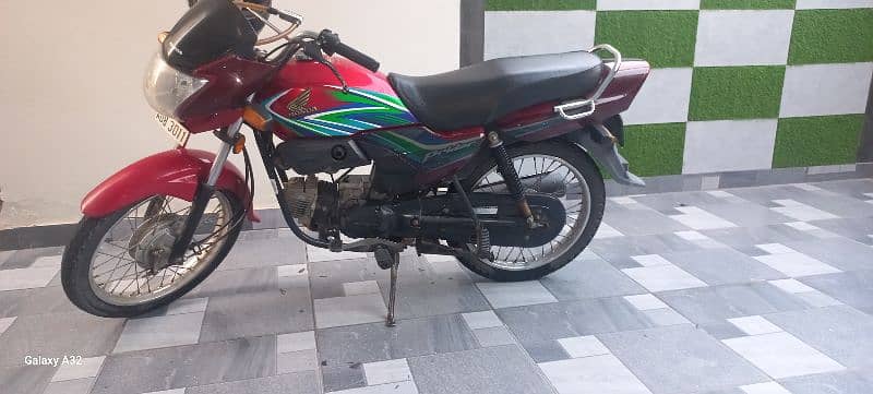 Honda Pridor Red 0