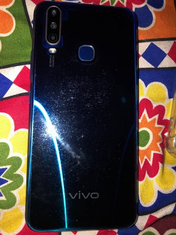 Vivo 1901 4-64gb Urgent Sale with Charger Tatal Orgional 1