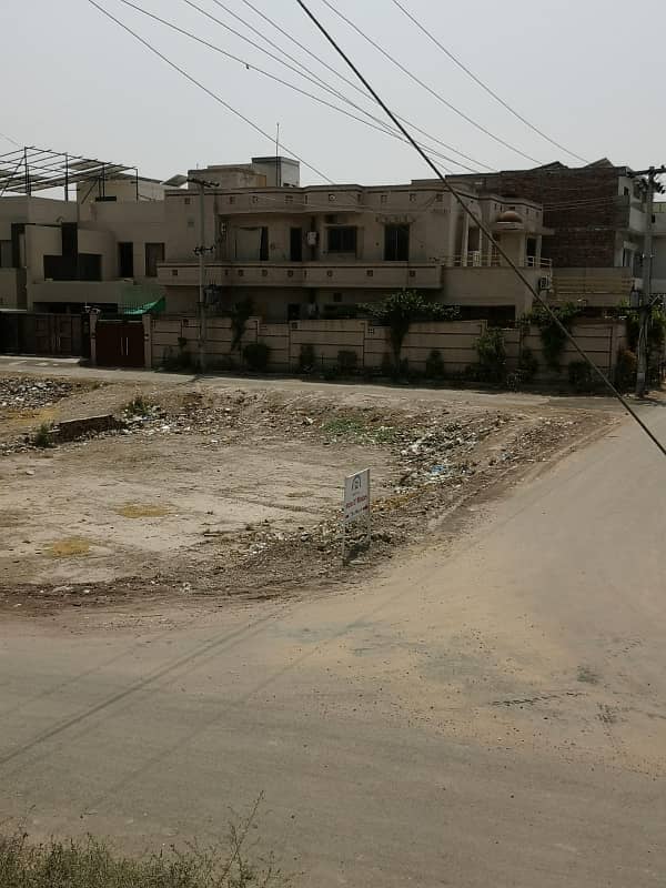 20 Marla Corner Plot For Sale,Main Sadiq Canal Road Ryk 5