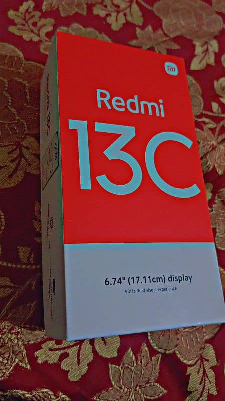 Red me 13 c 6+2 ram 128gb space 1