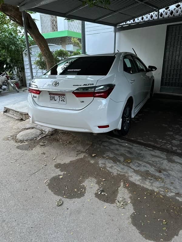 Toyota Altis Grande 2018 4