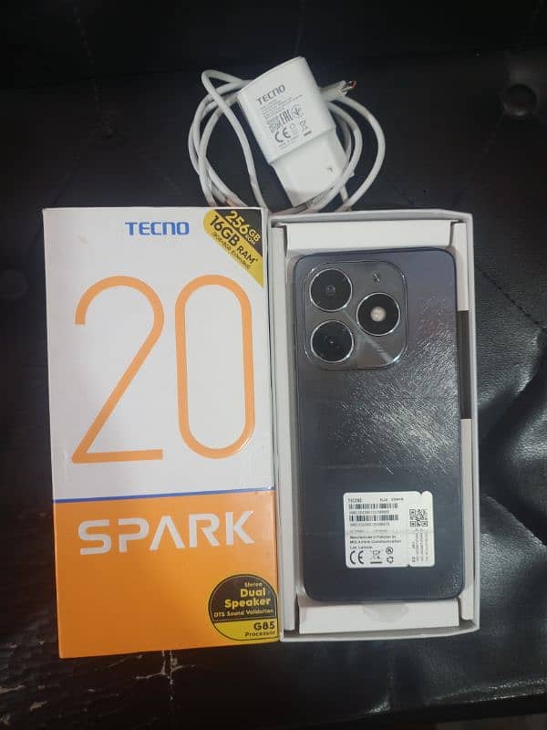 Tecno Spark 20 (8+8)/256Gb Ram with Box and charger 6 month warranty a 0