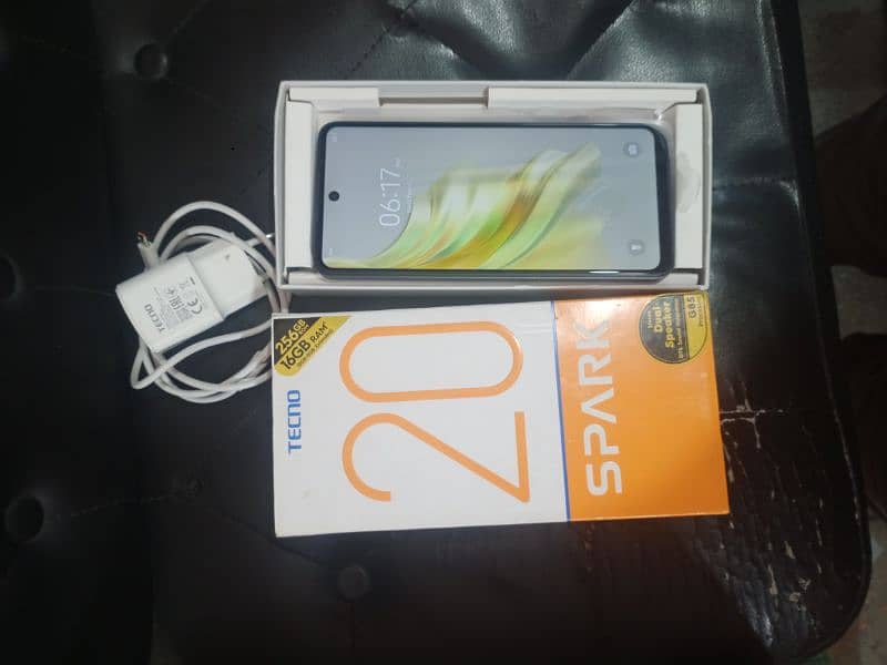 Tecno Spark 20 (8+8)/256Gb Ram with Box and charger 6 month warranty a 1