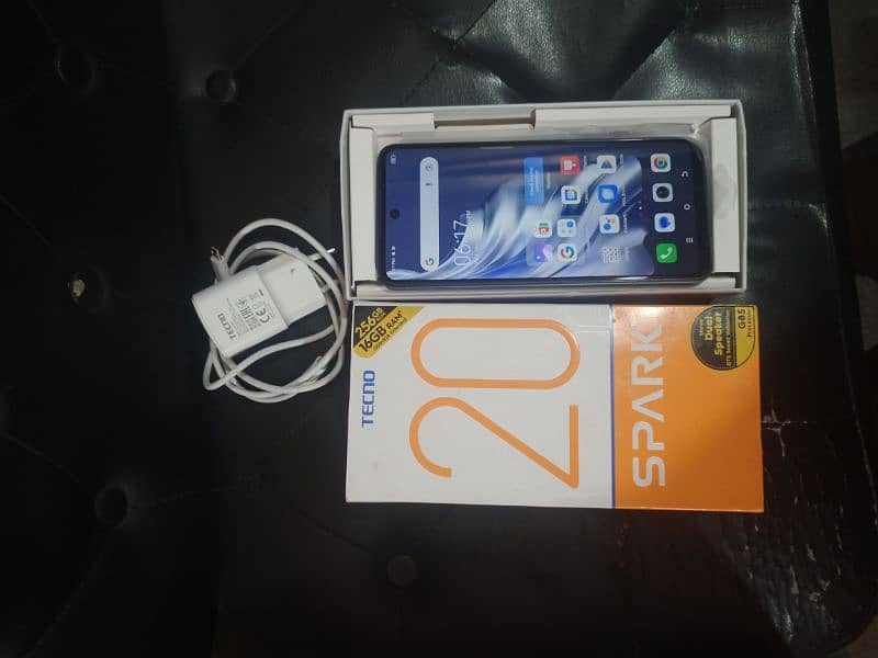 Tecno Spark 20 (8+8)/256Gb Ram with Box and charger 6 month warranty a 2