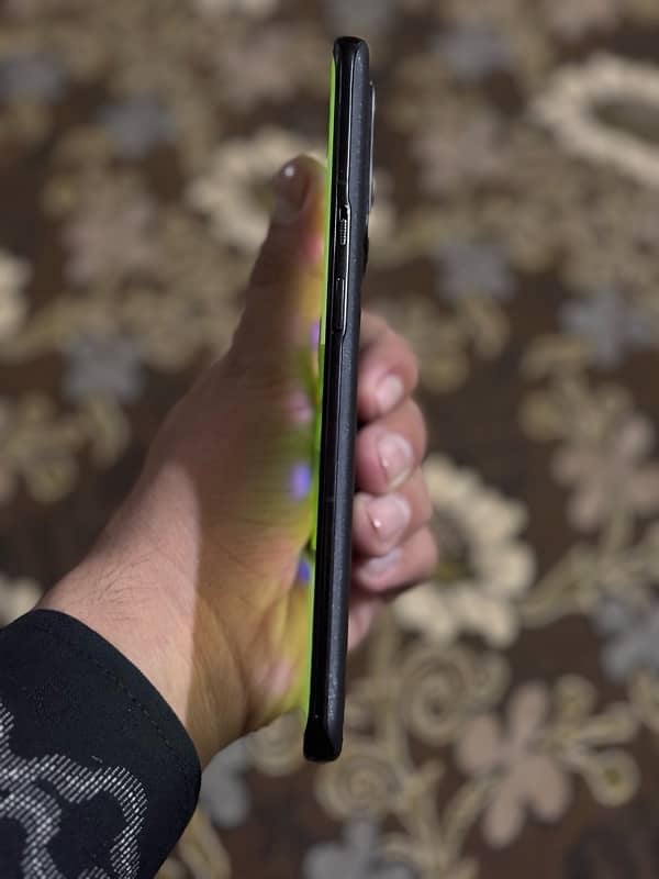 oneplus 9pro 10\9 condition 2