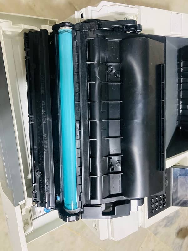 HP LaserJet Managed M506m 7