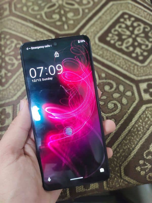 Aquas zero 5g AMOLED display 1