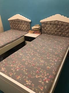 2 Single Beds + 2 Mattress and a Matching Side Table (Deco) 0