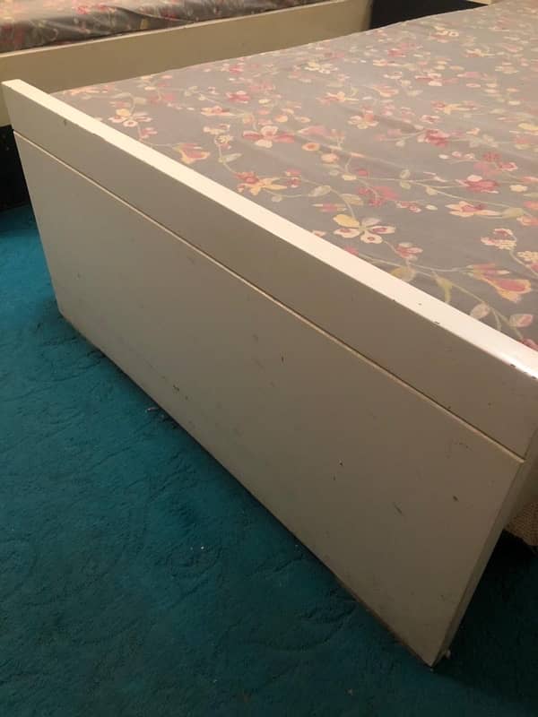 2 Single Beds + 2 Mattress and a Matching Side Table (Deco) 2