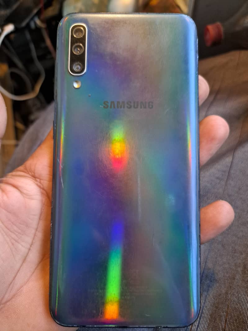 Samsung A50 3