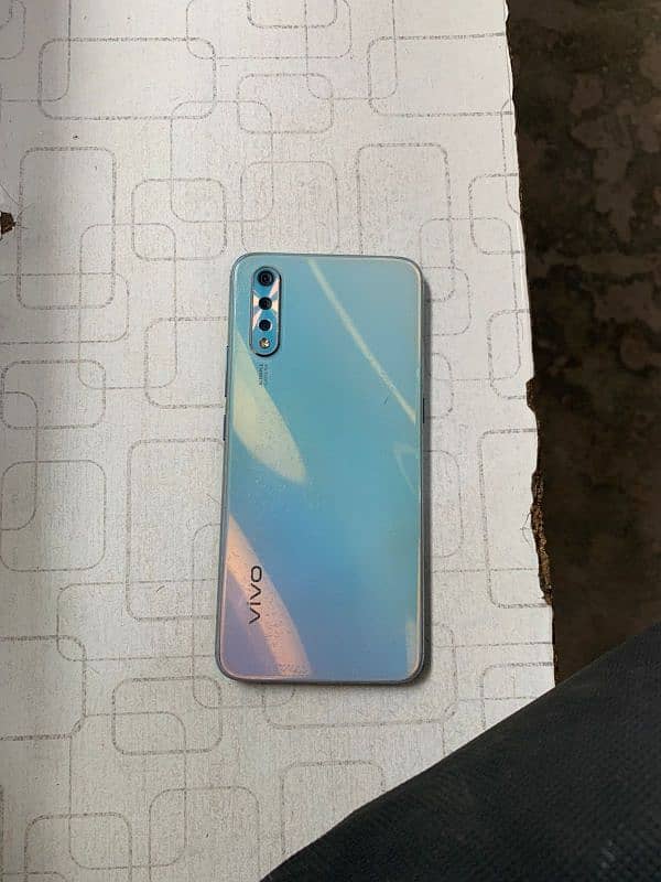 vivo s1  10/9 with box 0