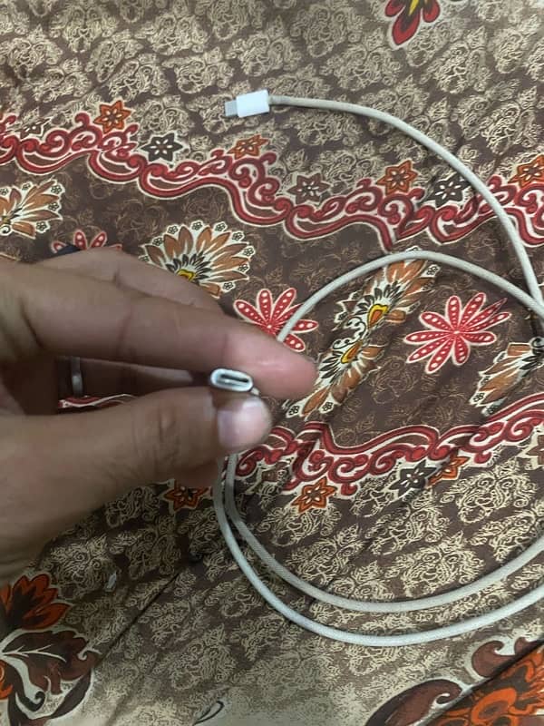 iphone 15 pro max original cable 2