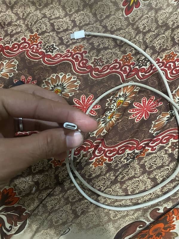 iphone 15 pro max original cable 3