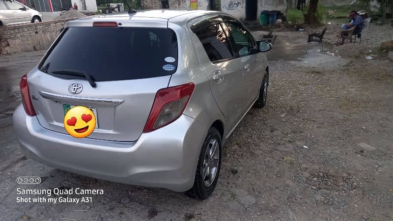 Toyota Vitz 2011 3