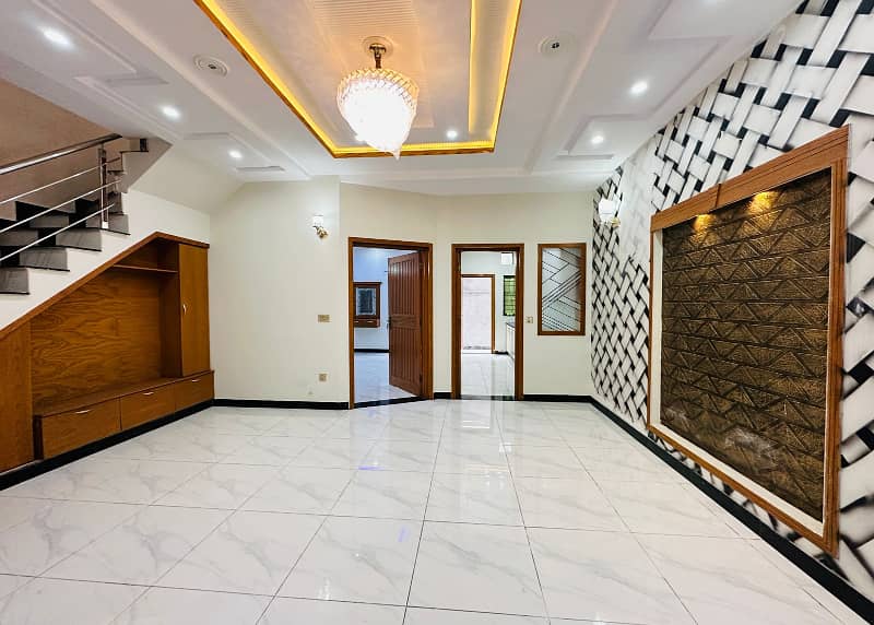 5 Marla luxury Modern House available For Sale In Paragon City Lahore 7