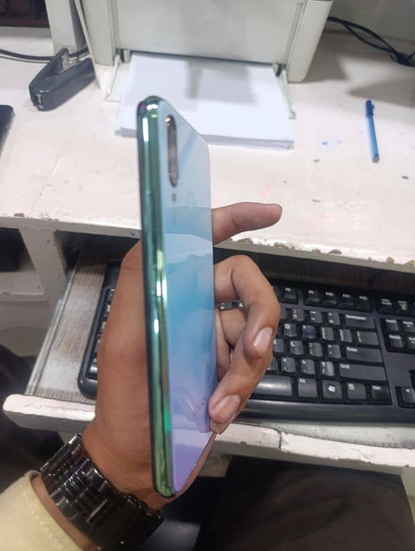 vivo y17 only phone urgent sale 5