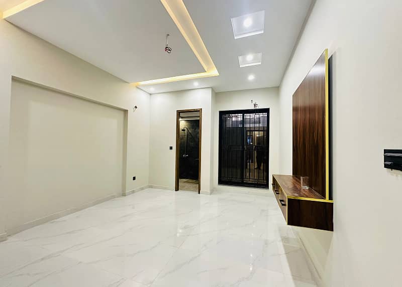 5 Marla luxury Modern House available For Sale In Paragon City Lahore 3