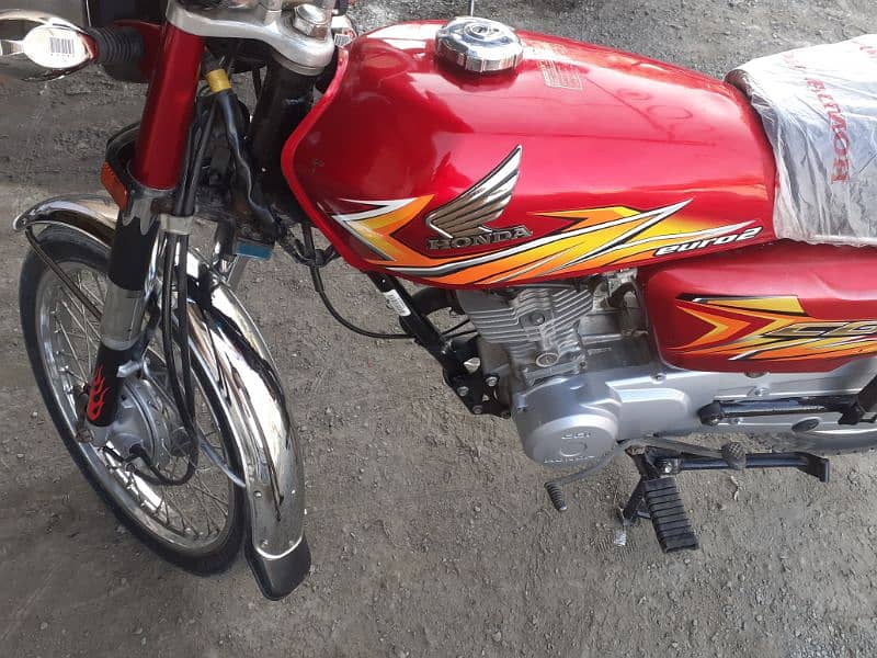 Honda CG 125 2021 hy all punjab Number hy genuine No plat sath hy 4