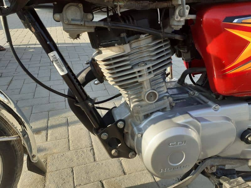 Honda CG 125 2021 hy all punjab Number hy genuine No plat sath hy 11