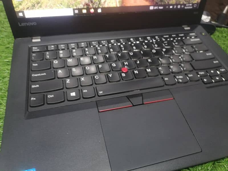 Lenovo T470 i7 7th gen with glass less touch screen 3