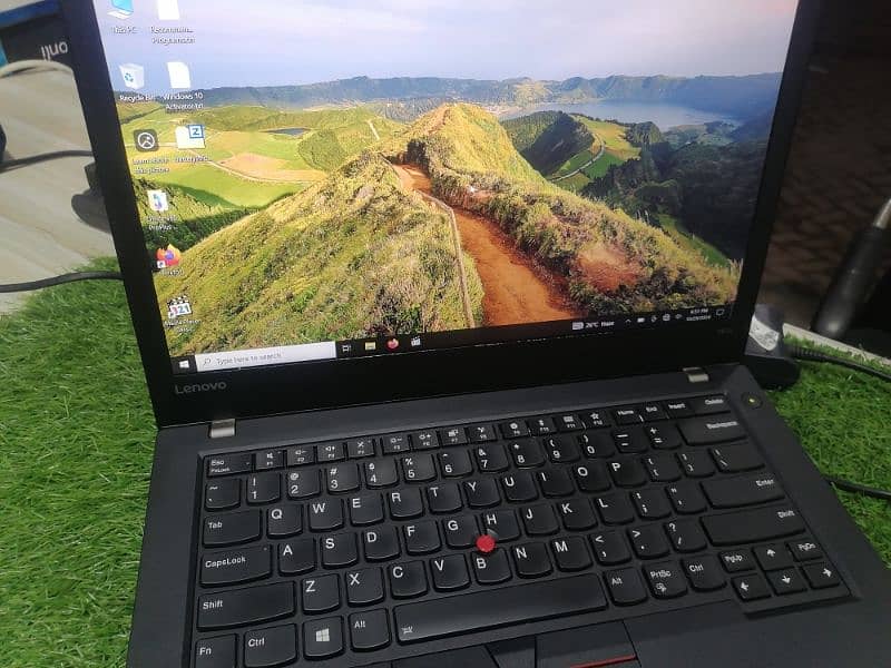 Lenovo T470 i7 7th gen with glass less touch screen 4