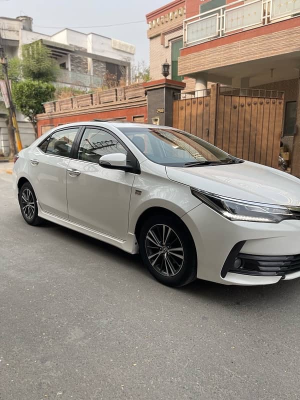 Toyota Altis Grande 2018 10