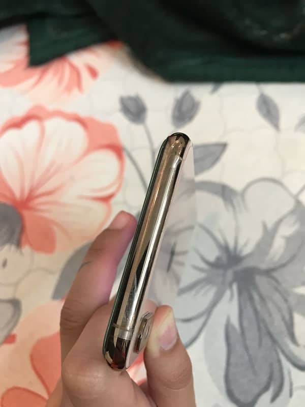 IPhone xs max PTA approved 5