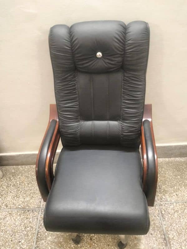 office leather chair 2