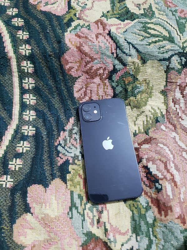 iphone 12 jv 64gb 4month sim Time available Condition10/10 waterpack 0