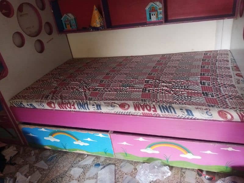 kids bed 1