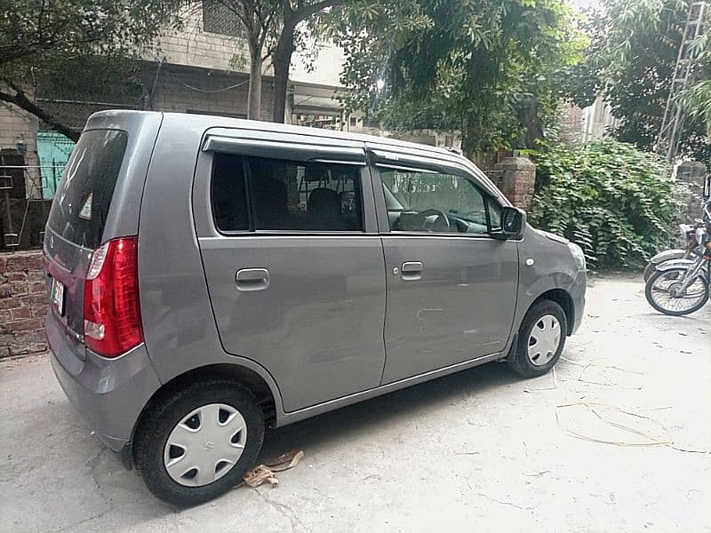 Suzuki Wagon R 2017 6