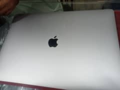 MacBook pro 15 Inch 2017 model 0