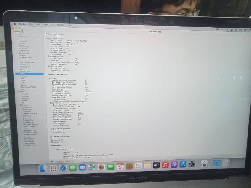 MacBook pro 15 Inch 2017 model 4