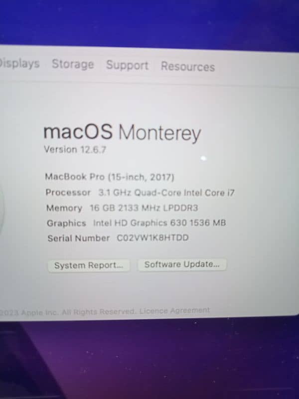 MacBook pro 15 Inch 2017 model 7