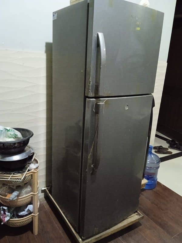 Haier 12 CFT Fridge for sale urgently 0