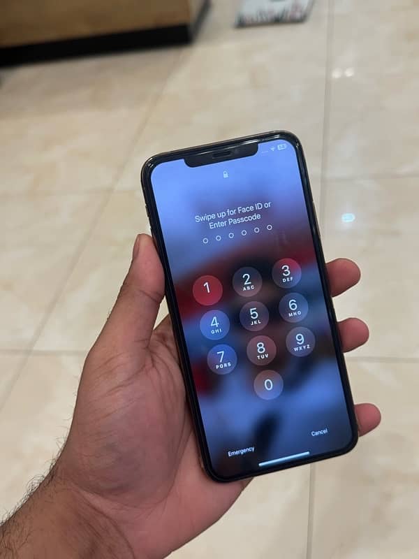 iPhone 11 Pro Max 256Gb with box 3