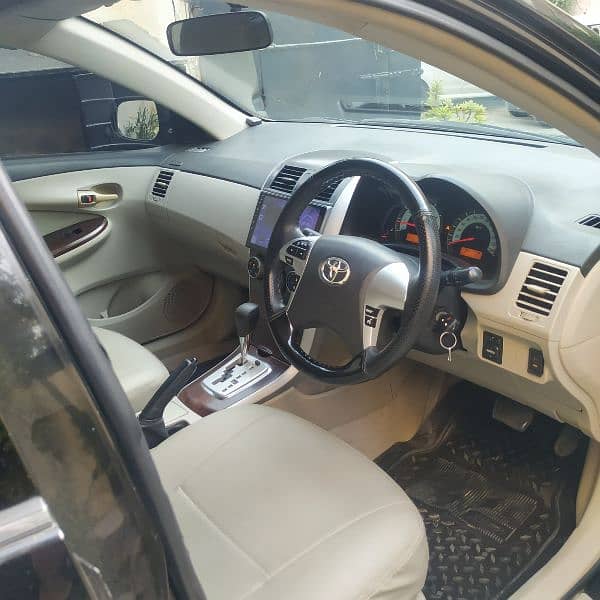 Toyota Corolla Altis 2013 4