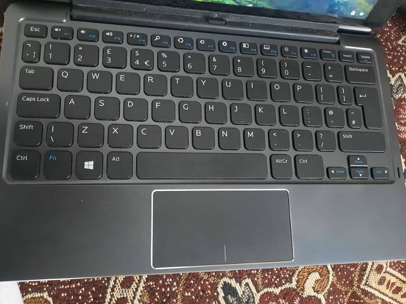 Dell laptop core m 5y71  (4/128) 2