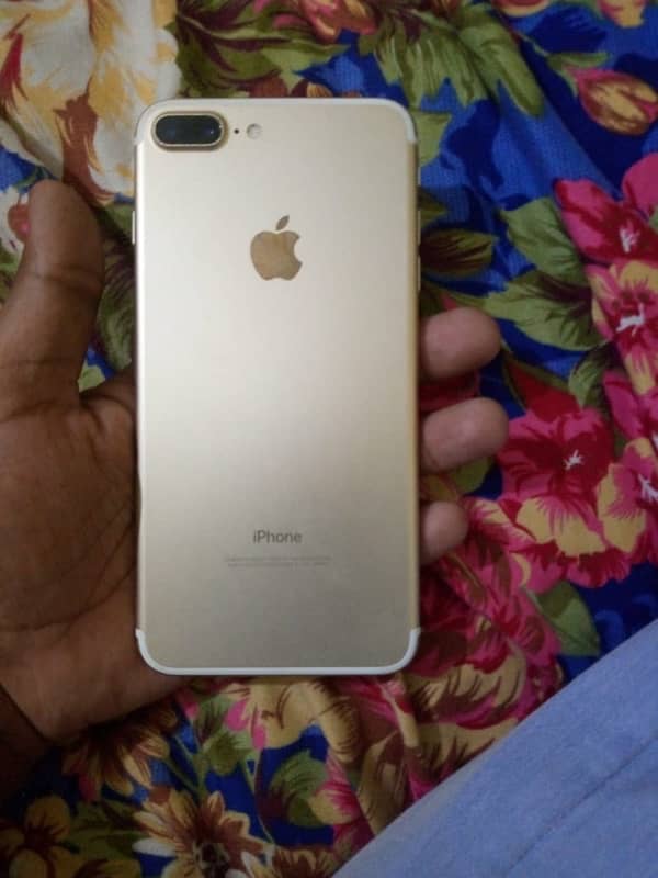 iPhone 7+ 128gb pta approved 1