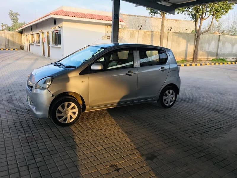 Daihatsu Mira 2016 3