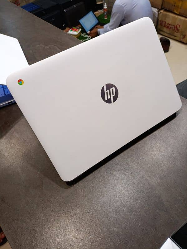 Hp Laptop Chromebook 14"  4-128 Windows 10 19