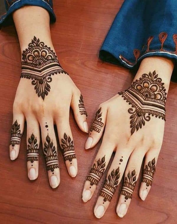 mehndi artist 2