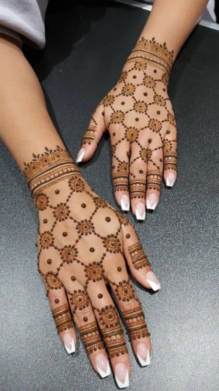 mehndi artist 5