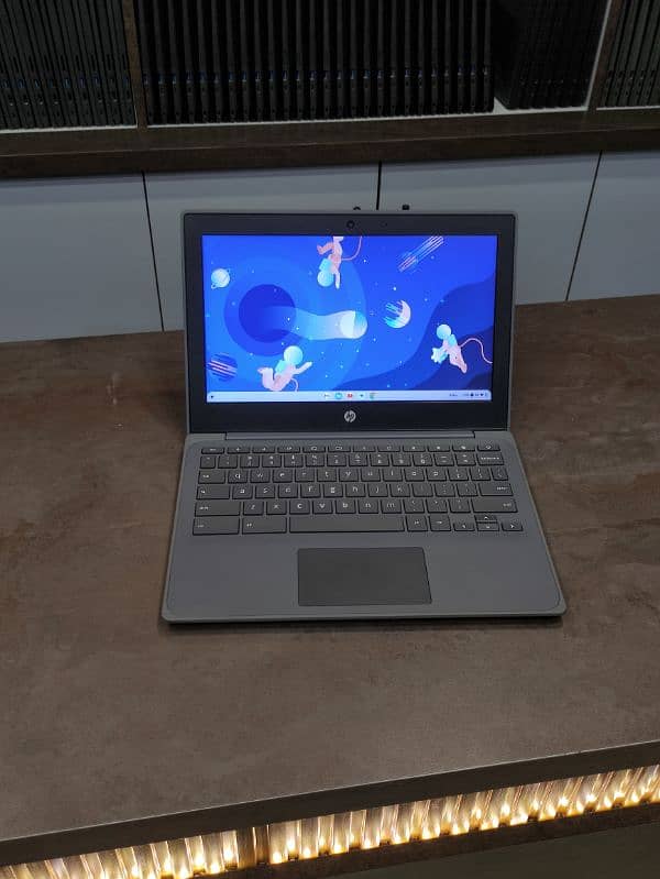 HP Chromebook G8 4/32 For School's Chromebook HP Laptop 14