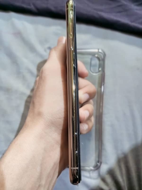 I phone xs max NON PTA 1