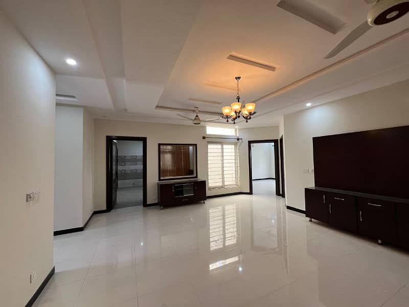 14 Marla ground portion for Rent in G13-3 5