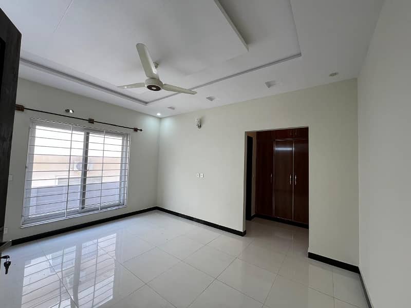 14 Marla ground portion for Rent in G13-3 8