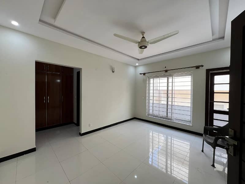 14 Marla ground portion for Rent in G13-3 11