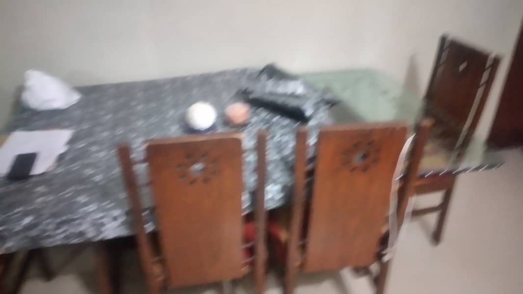 Dinning Table with 6 chairs 2