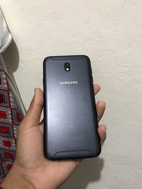 Samsung j7 pro 4